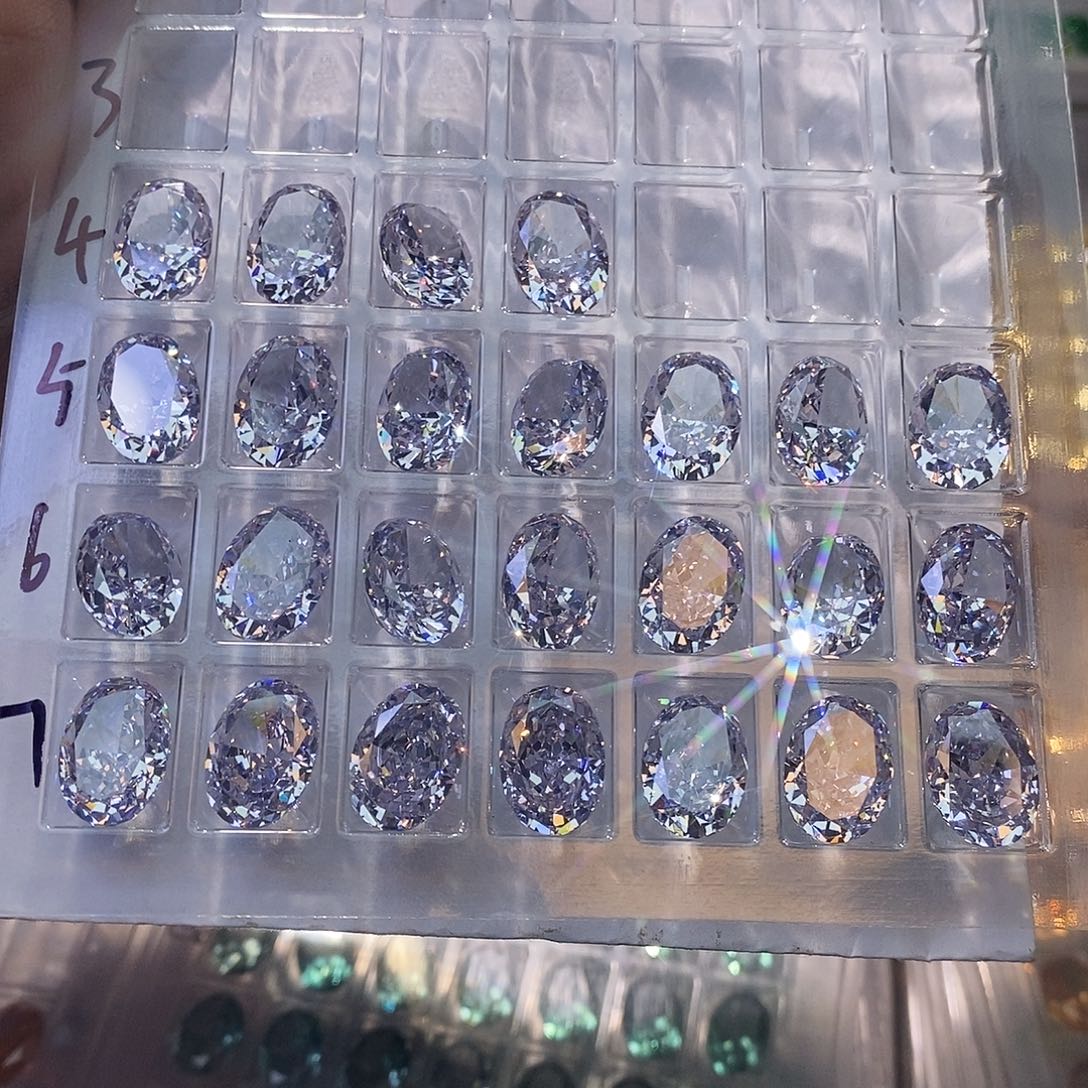 10*14 2颗变色蓝宝石（处理）冰花切