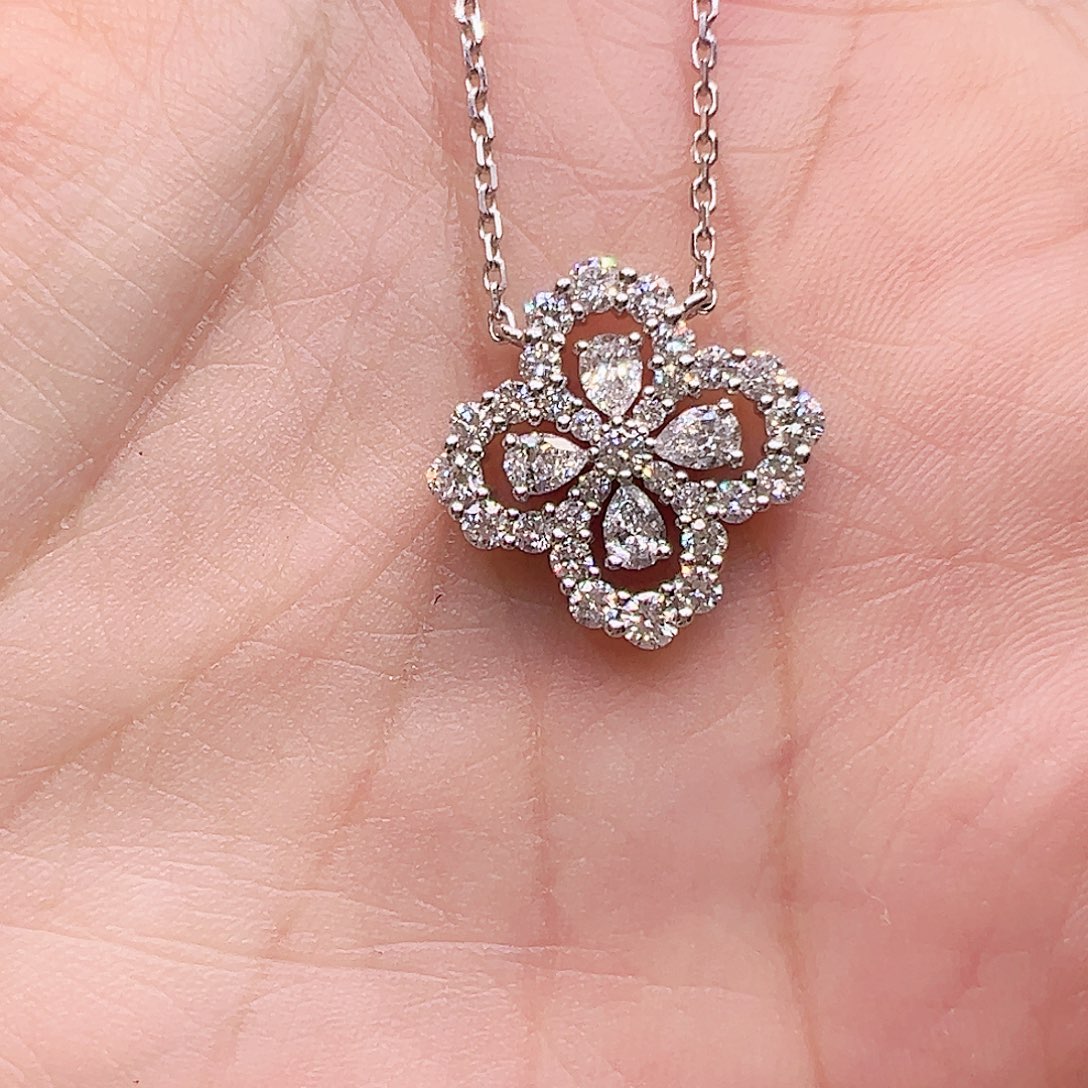 实验室培育钻石18K金镶嵌项链1.25克拉K白四叶草项链（中号）45cm