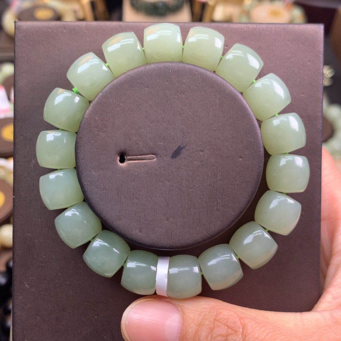 和田玉手链未镶嵌拉*哥