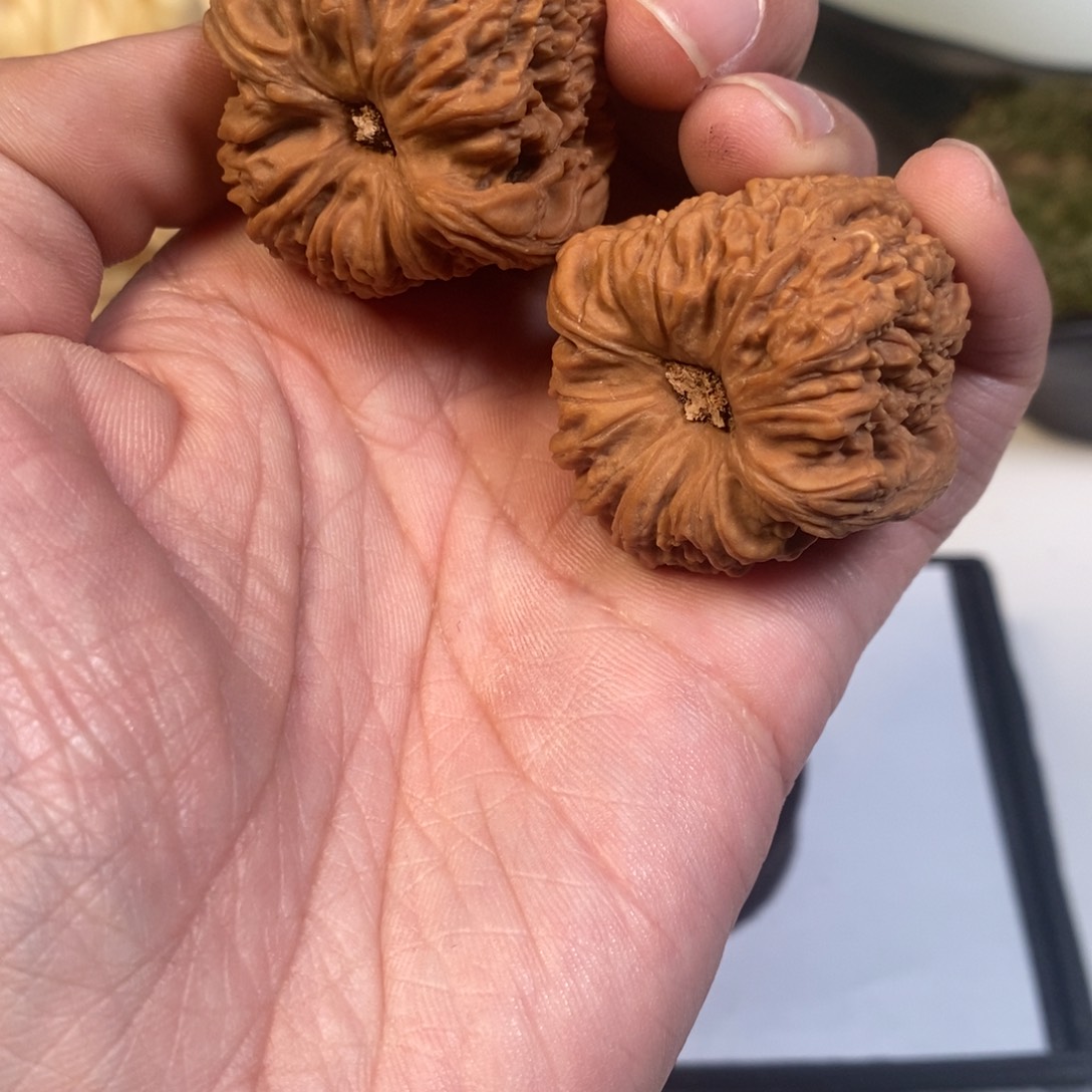 全***生吊坠文玩核桃南疆石