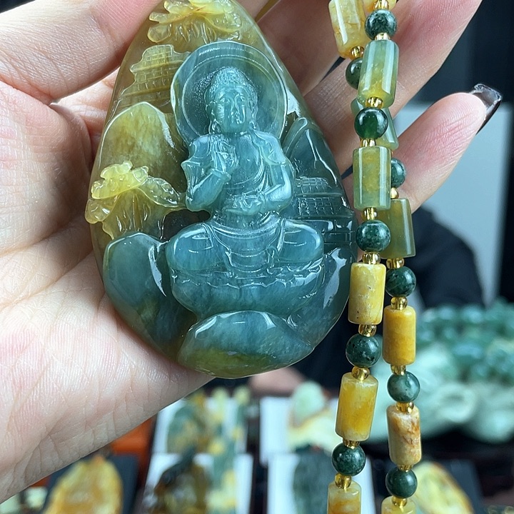 蛇纹石玉颈饰未镶嵌