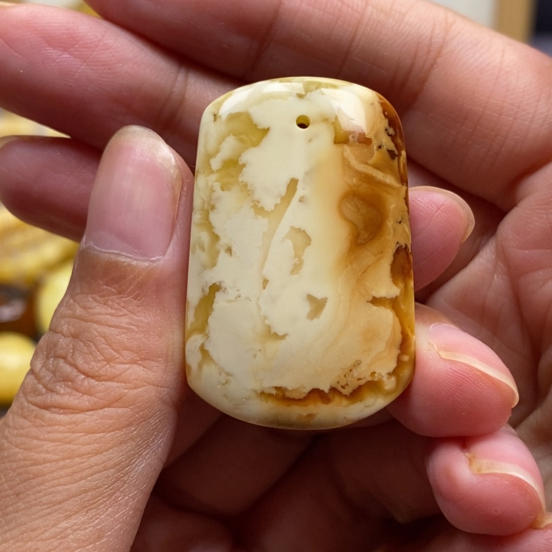 琥珀未镶嵌裸石蜜蜡