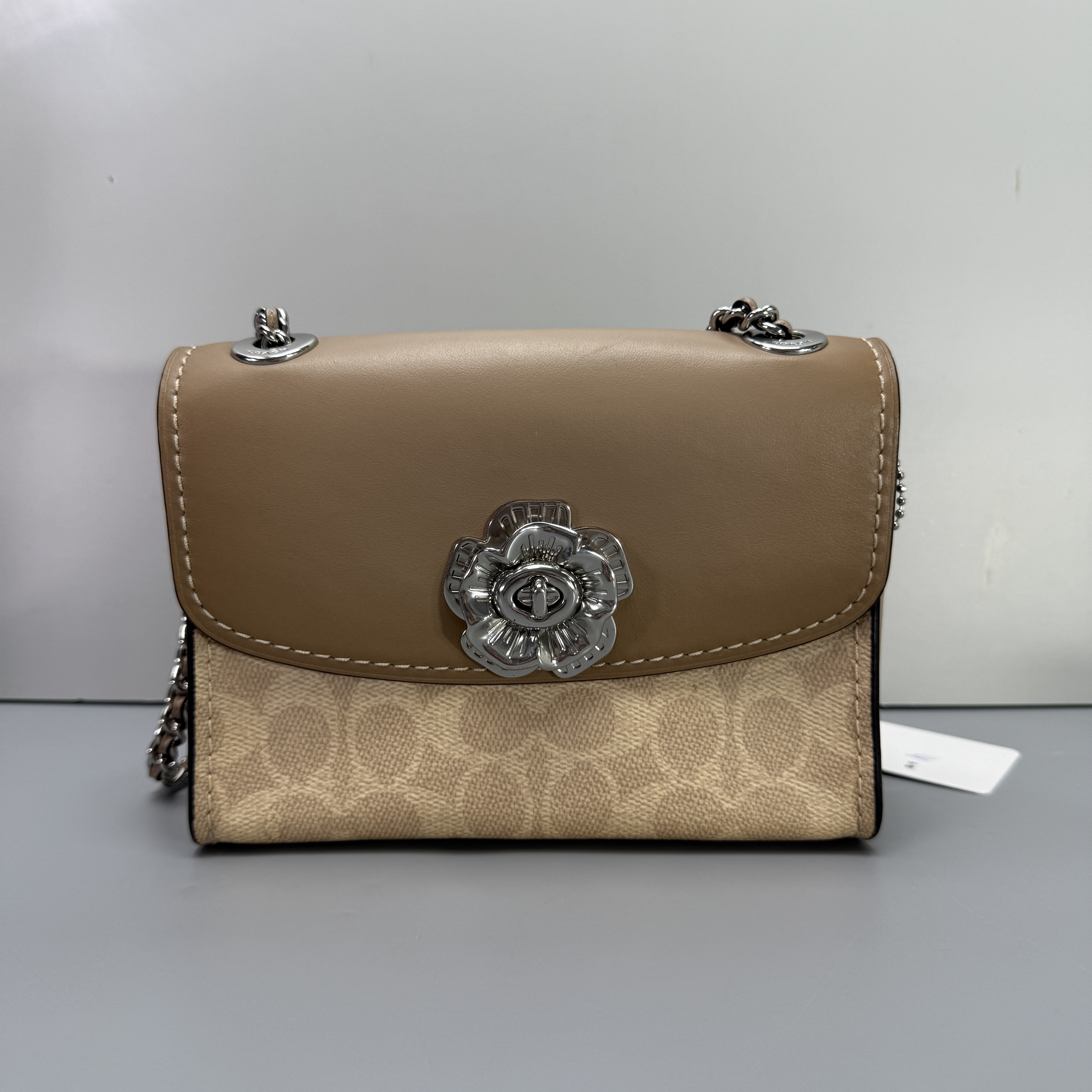 90新 COACH/蔻驰 小林parker18山茶花奶茶链条包18*13*7BM090507