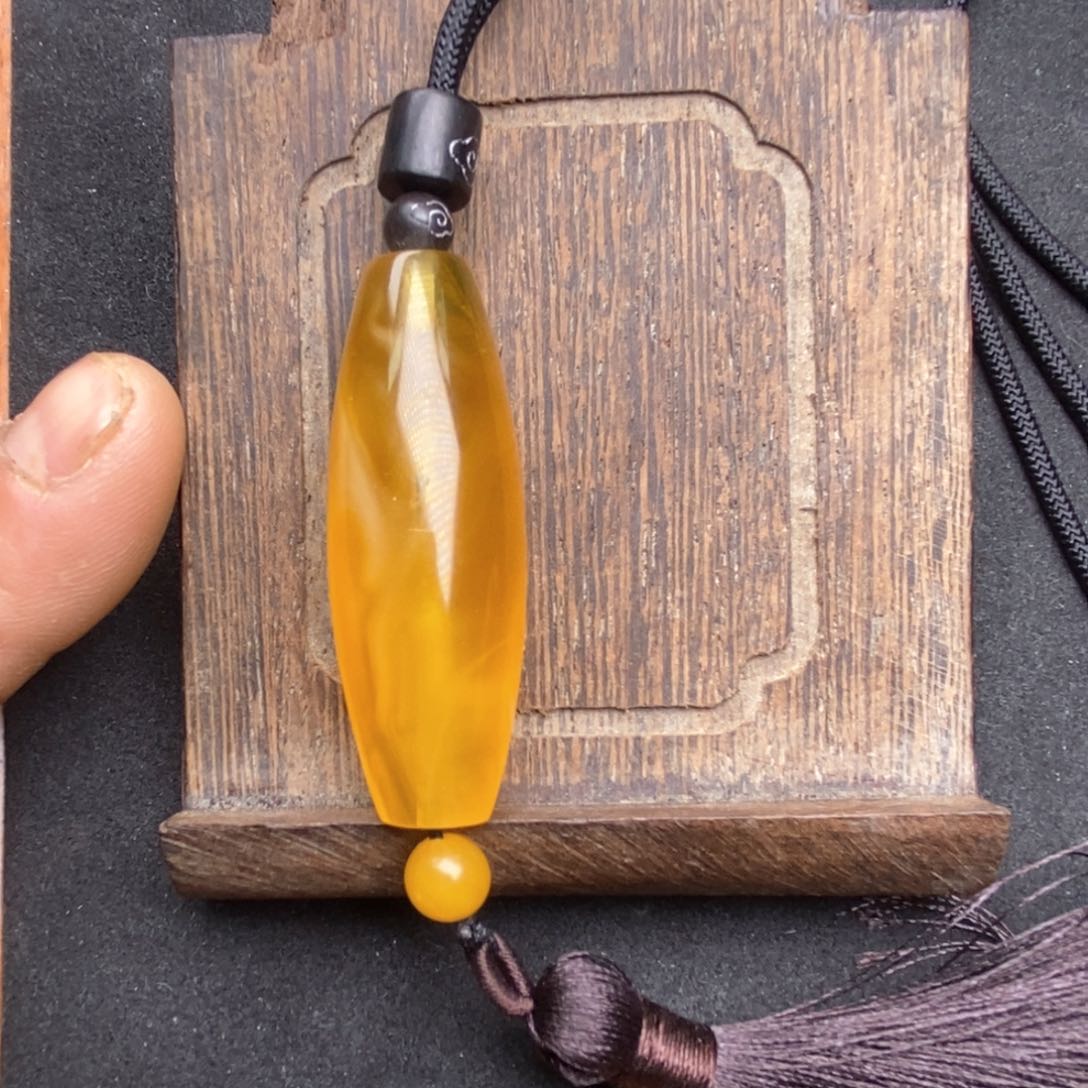 蜜蜡珠宝奇石未镶嵌