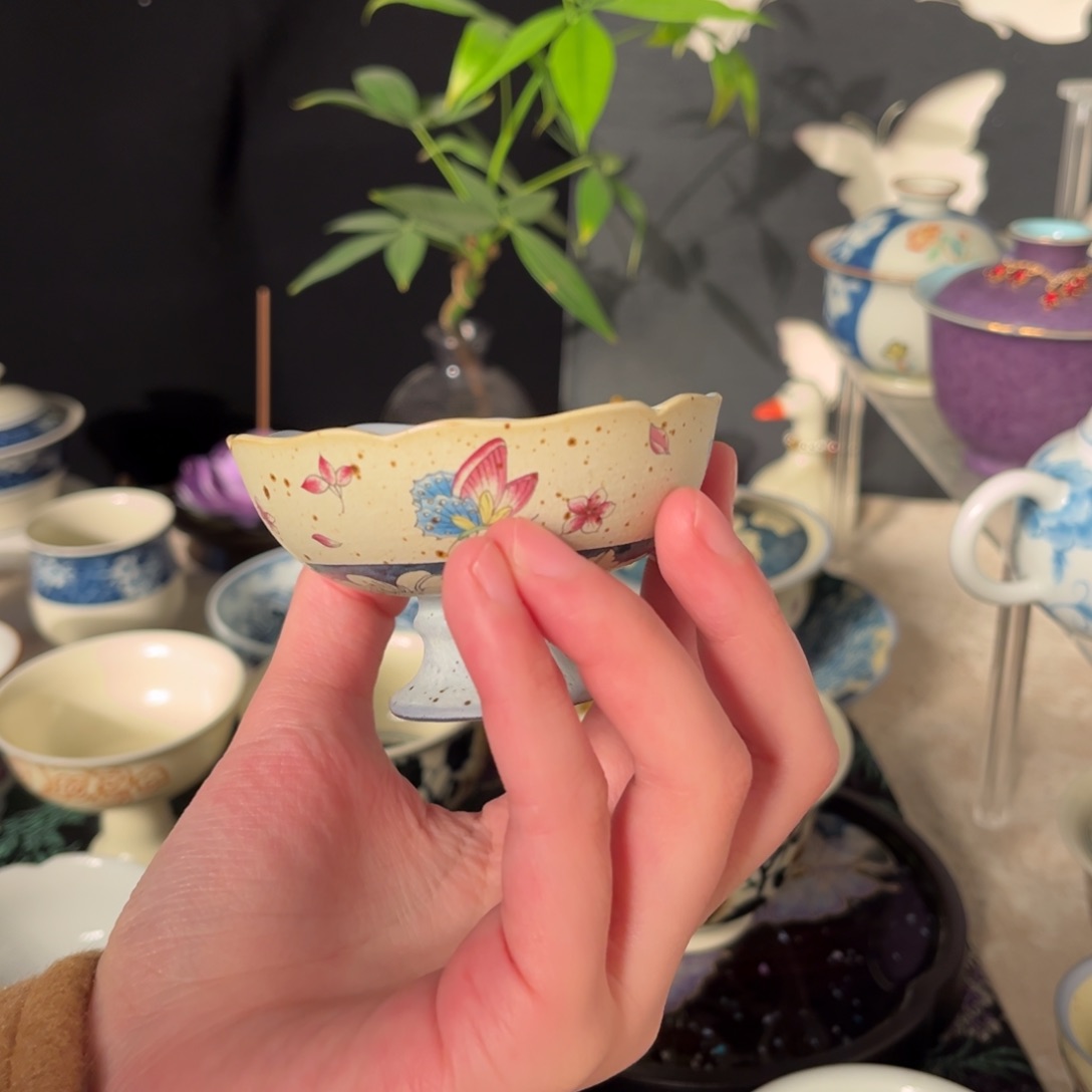 缸蝴蝶高足杯子啊啊啊