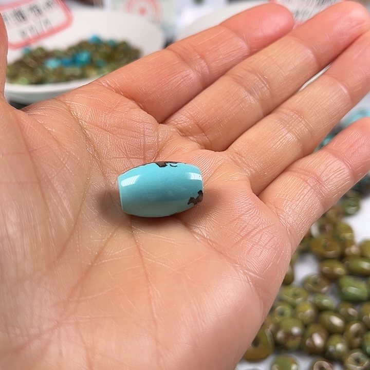 绿松石未镶嵌颈饰