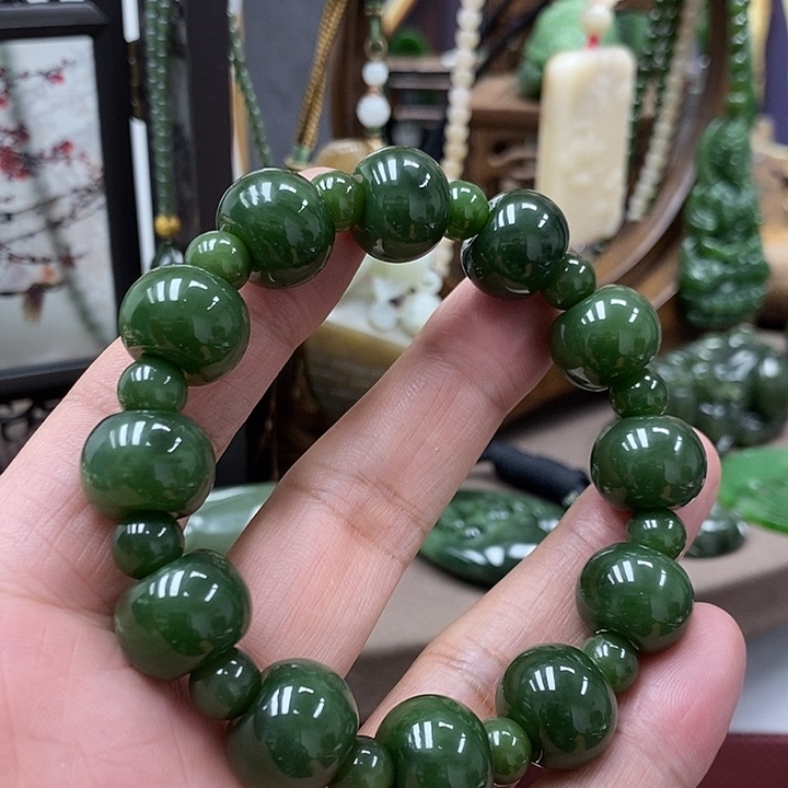 老***子和田玉（碧玉）未镶嵌颈饰