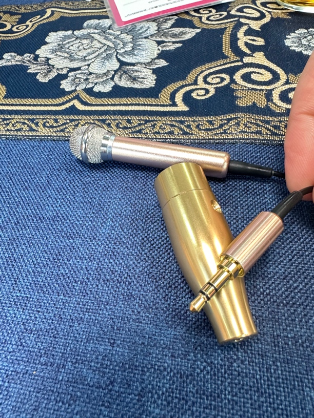 99新  48v 电容麦克。艾肯 ixi midi 娃娃脸 