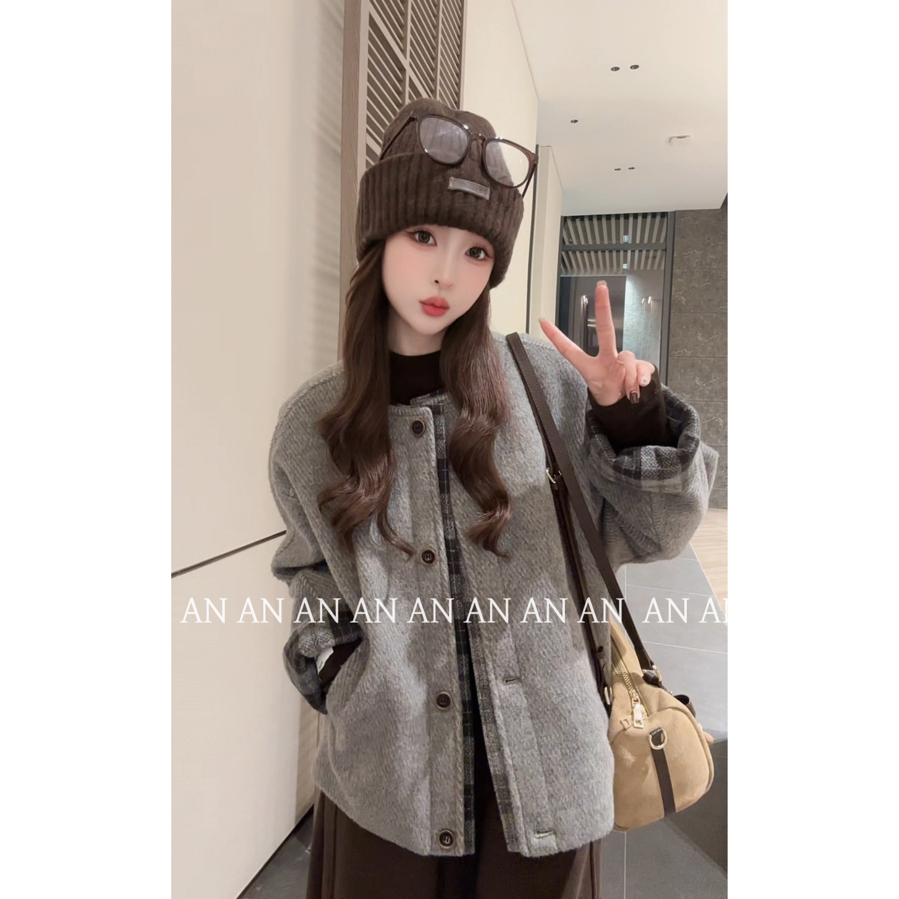 C10435冬季新款气质感慵懒风宽松单排扣圆领夹棉拼接格子外套