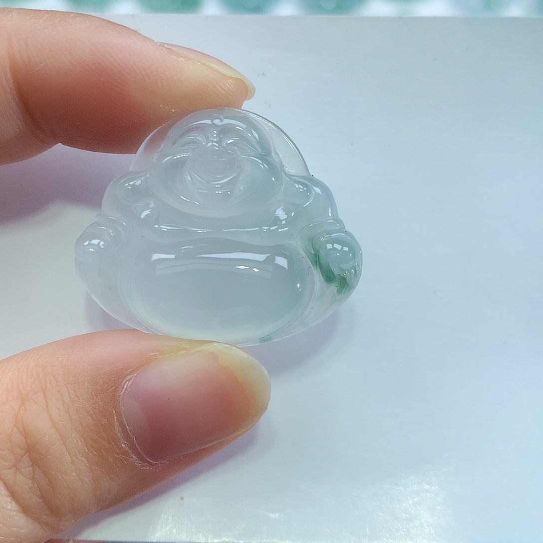 翡翠未镶嵌颈饰佛公