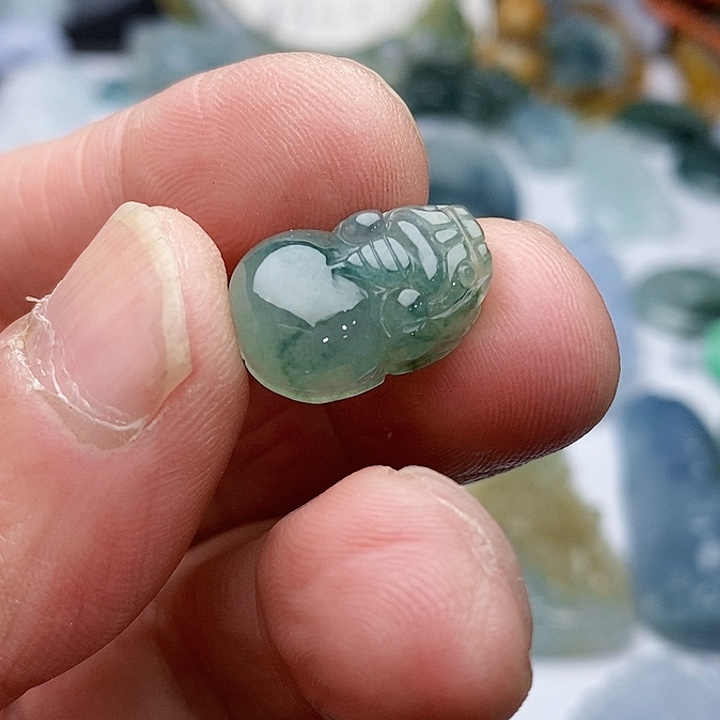 翡翠颈饰未镶嵌精品貔貅