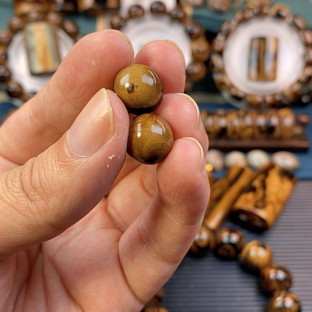 木鎏*嘚纯天然海柳血柳3A全品1.2两颗