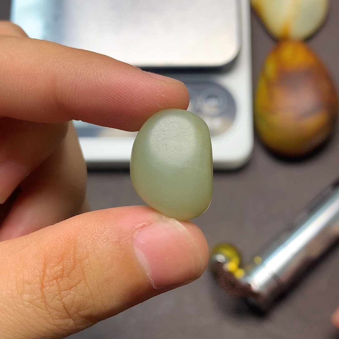 和田玉（糖玉）未镶嵌挂件