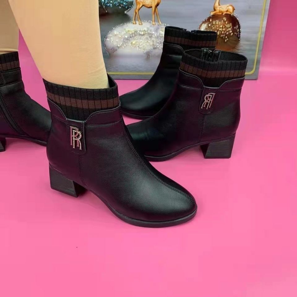 女女冬加绒中长款靴子马丁靴百搭加绒保暖休闲