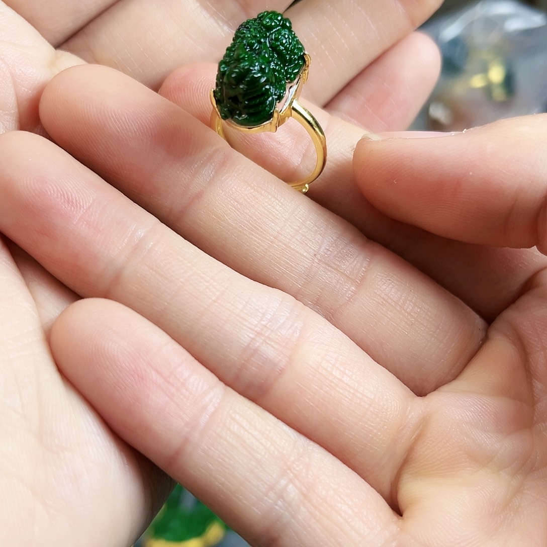 翡翠戒指银S925镶嵌戒指