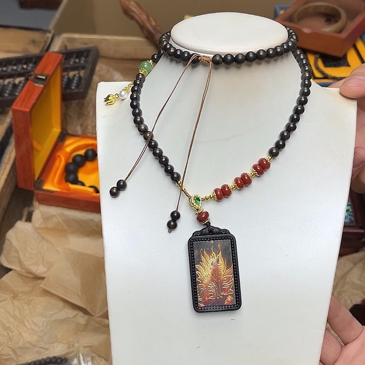 大叶紫檀（黑酸枝木类）