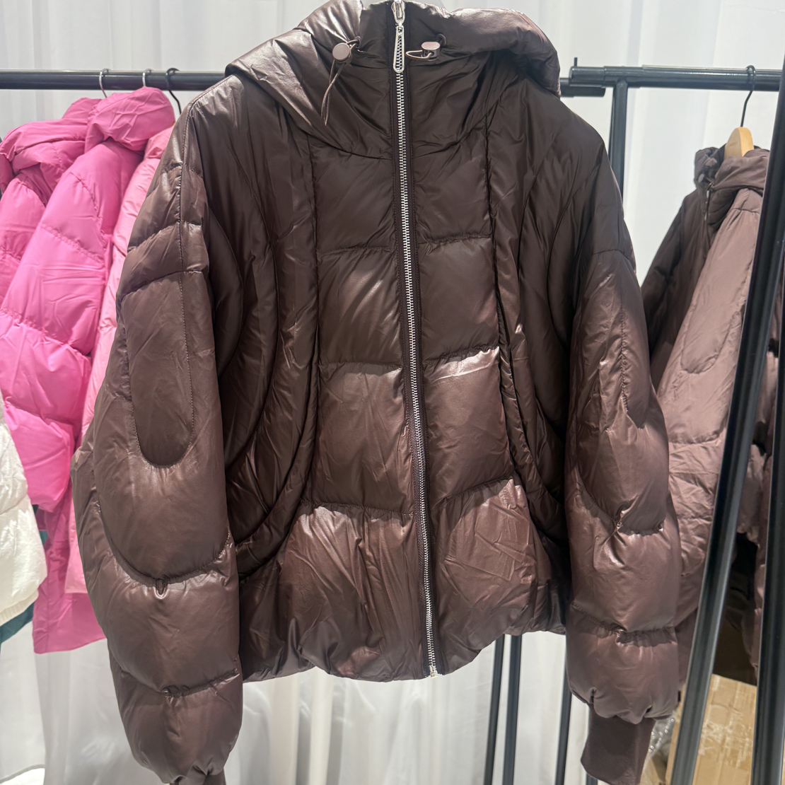 新款短款羽绒服时尚