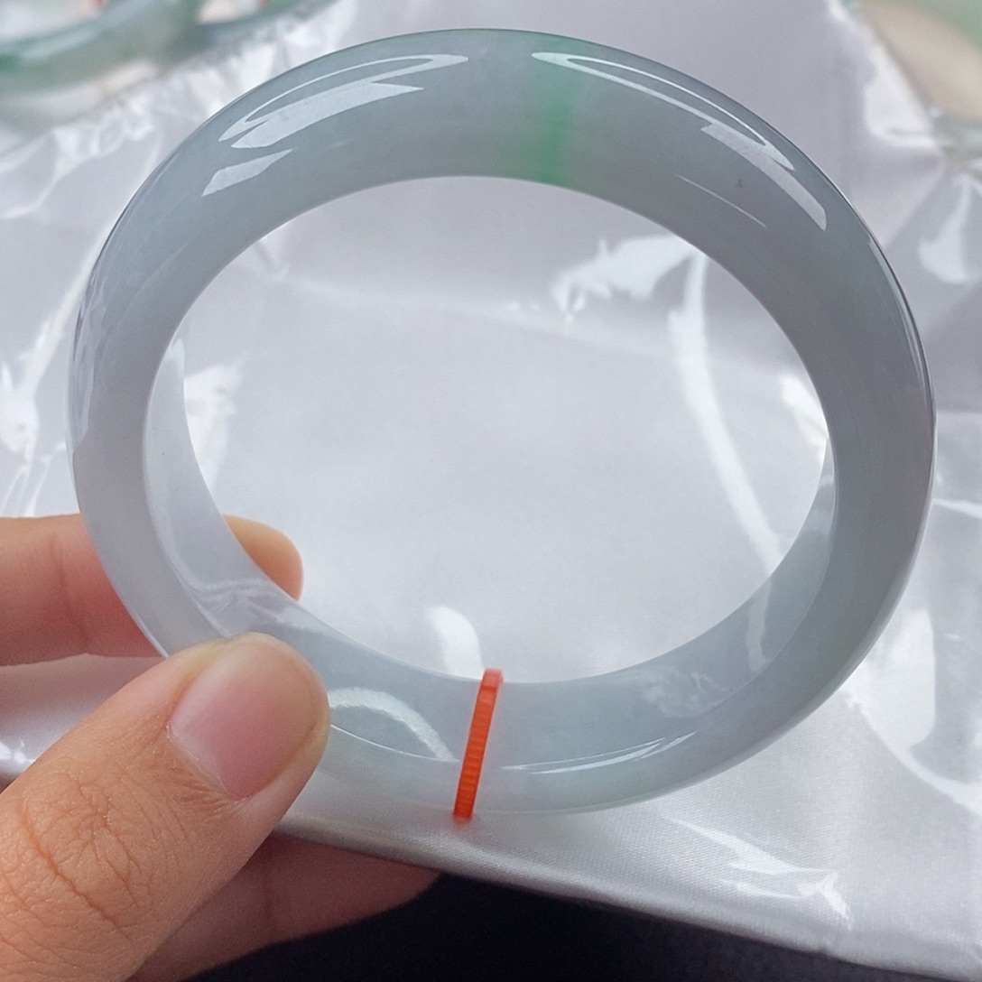 翡翠手镯未镶嵌小*