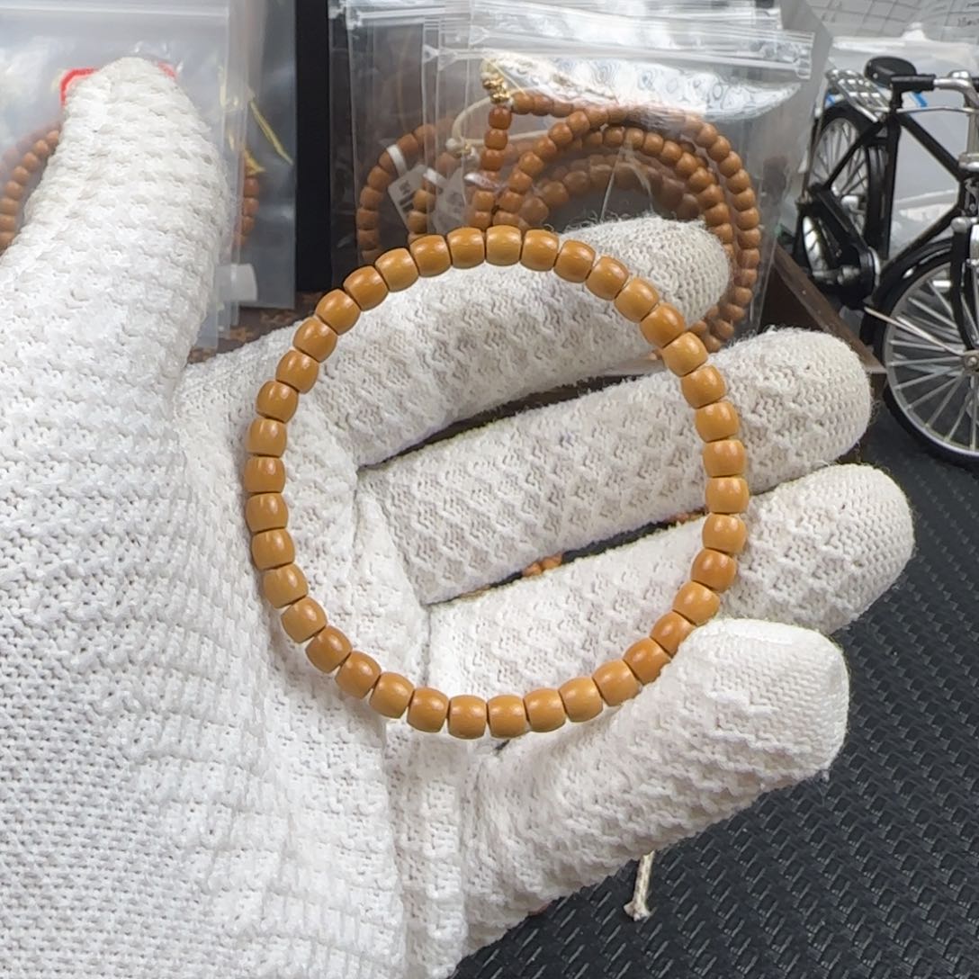 橄榄核吊坠长*6.0mm老挝核尖直切单圈