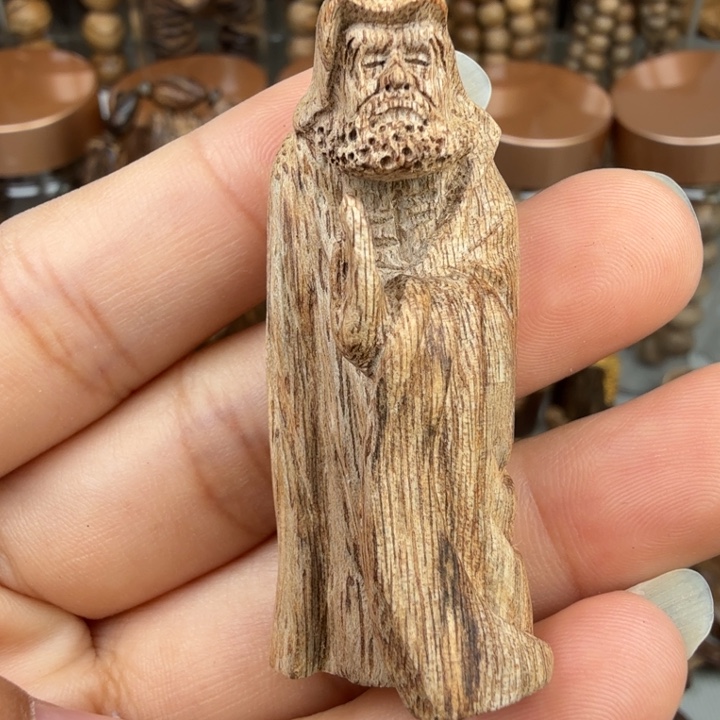 沉香沉香碎屑文莱 5.3 克