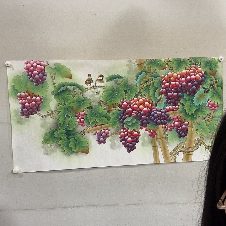 国画工笔画作品葡萄任海鲜画