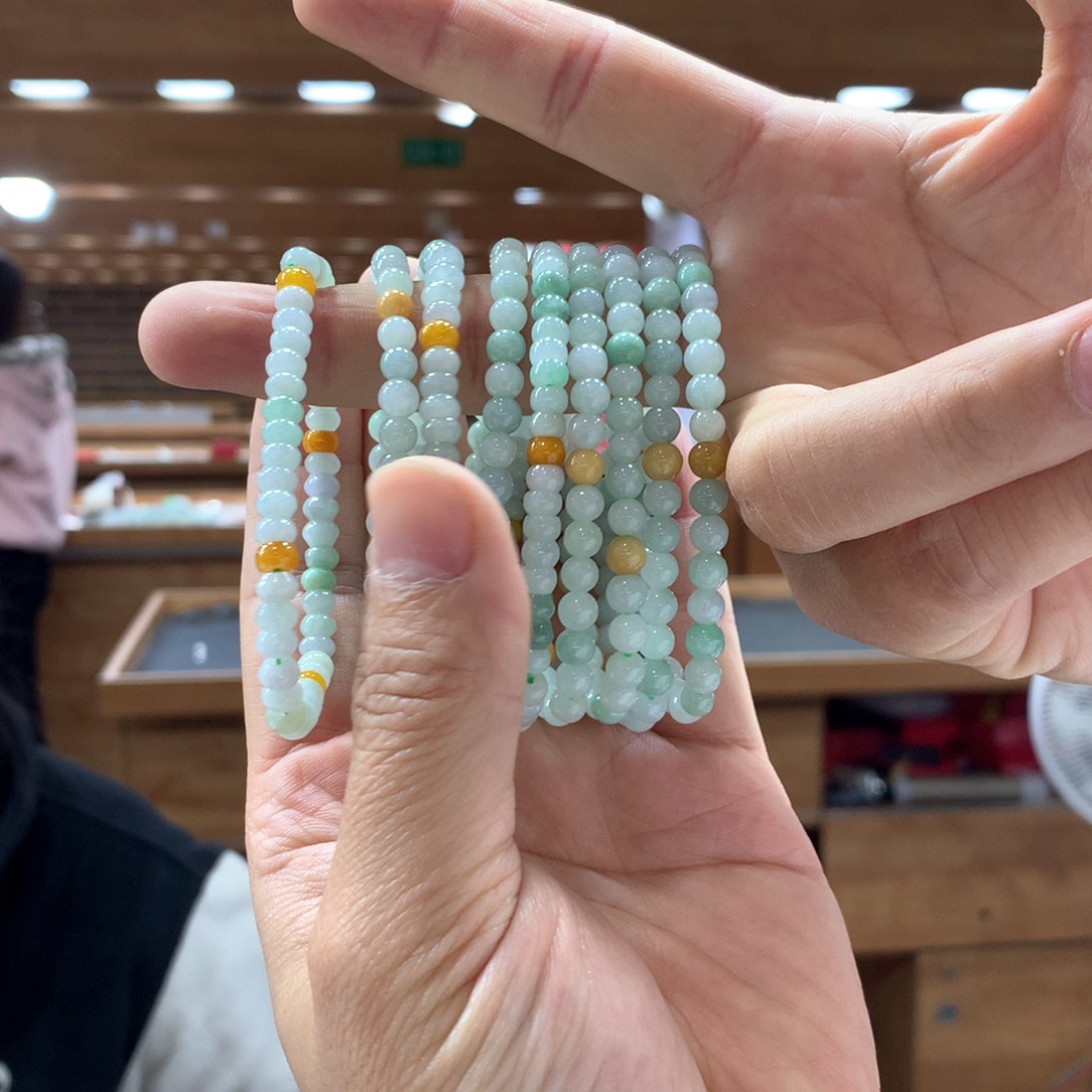 未镶嵌手链翡翠多样性发一
