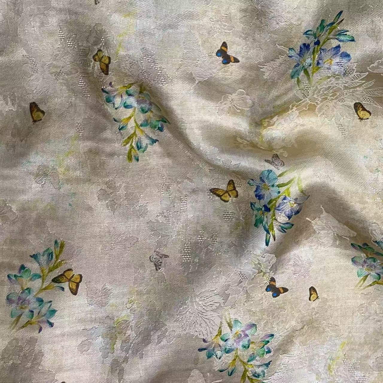 【绒兰】重磅提花青云萝面料 341号   花与蝶