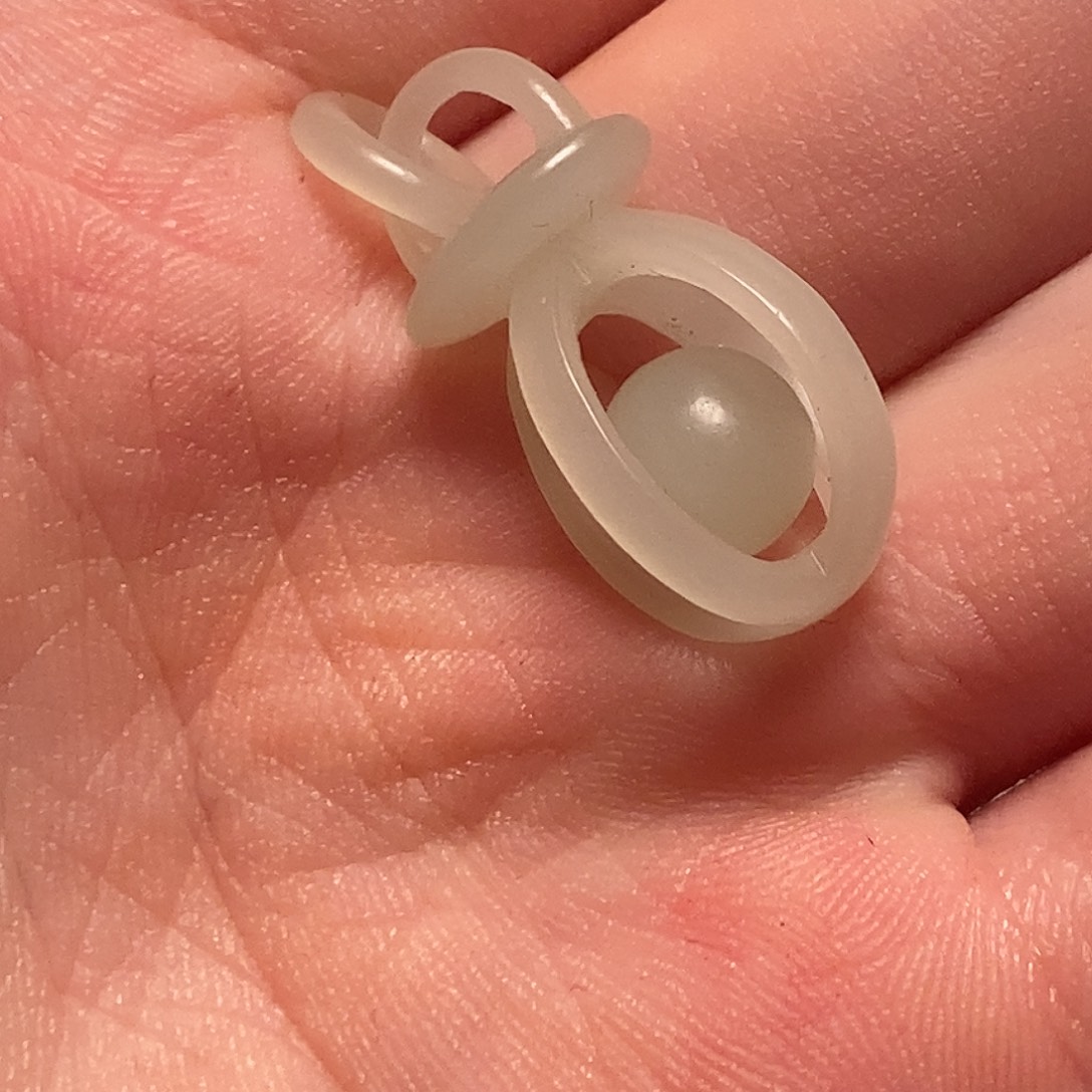 秋***和田玉未镶嵌挂件