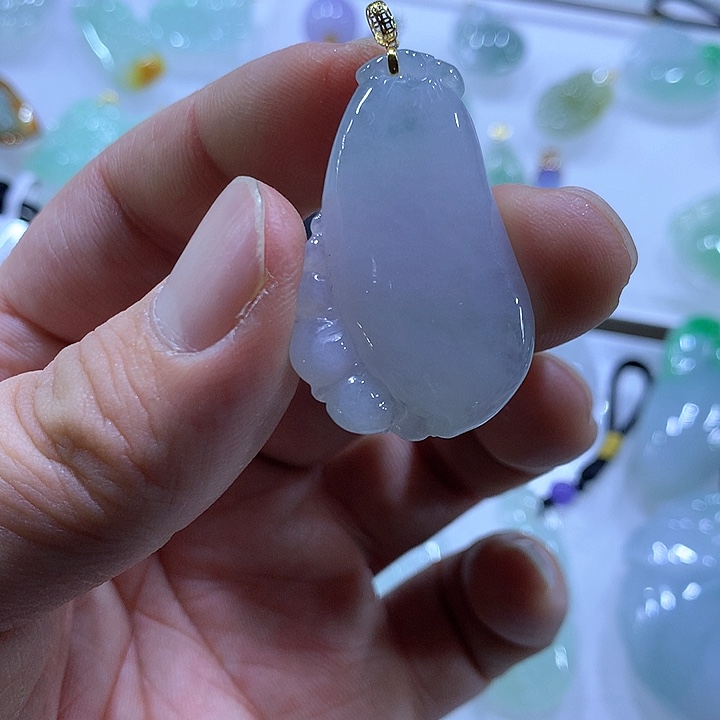 翡翠颈饰18K金镶嵌天然翡翠A货吊坠