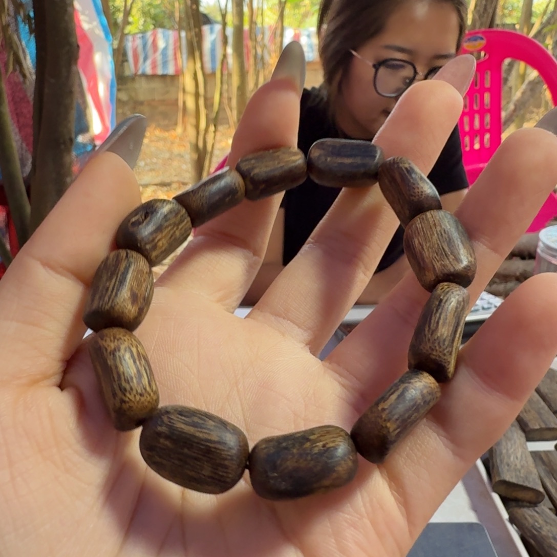 边***天线香奇楠沉香原木