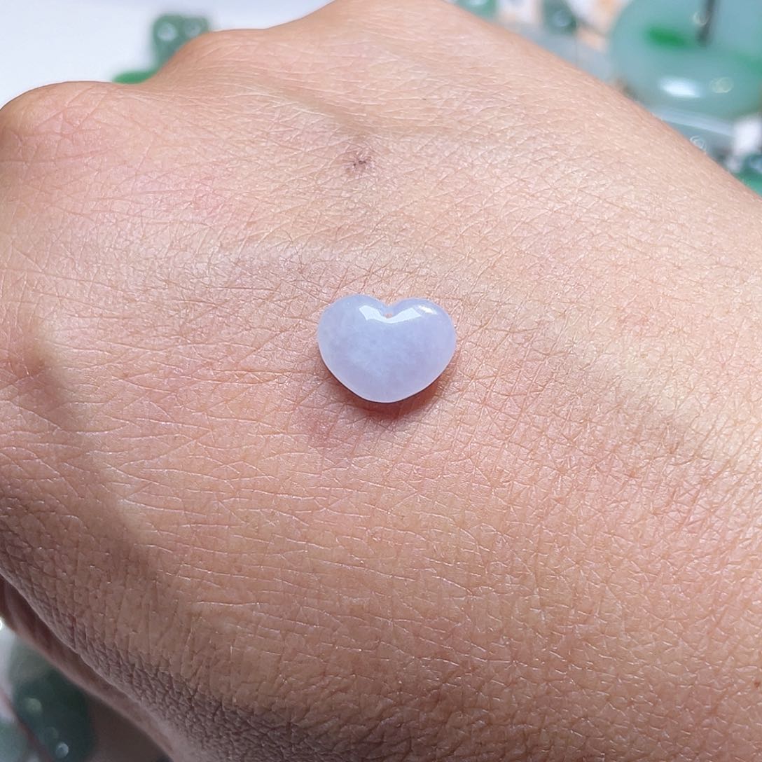 颈饰未镶嵌翡翠心