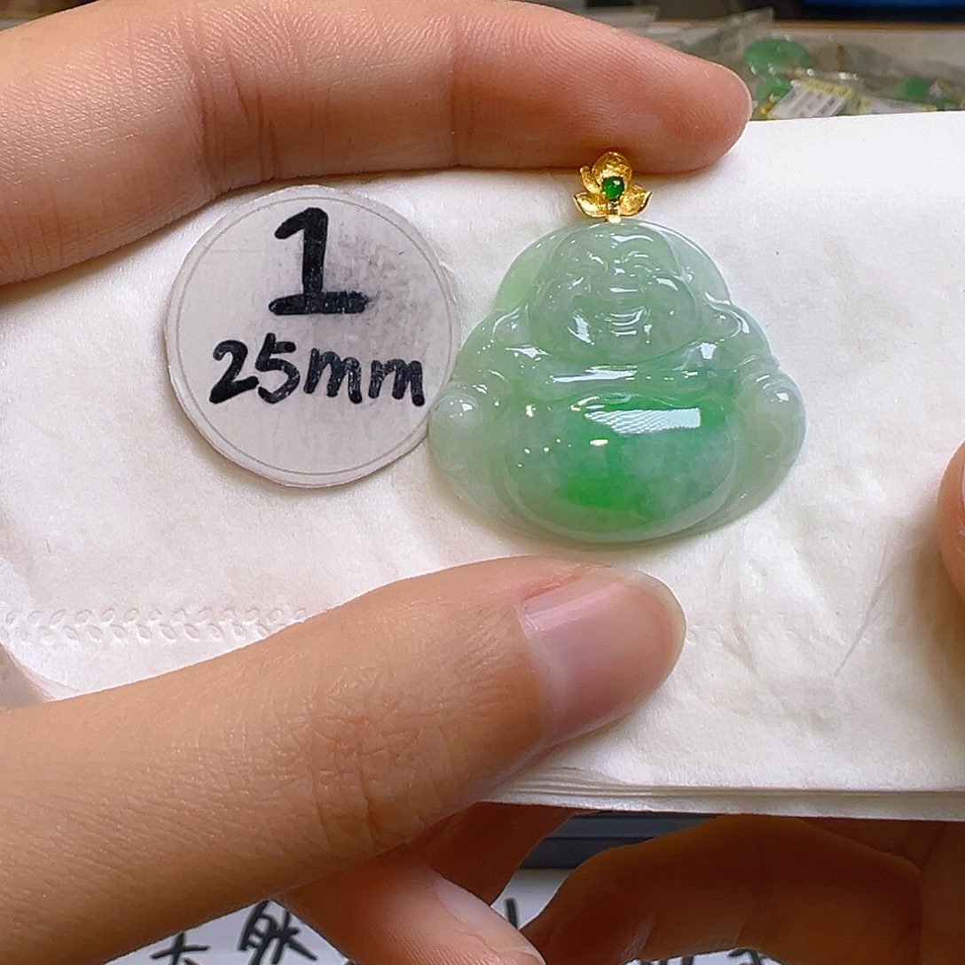 翡翠颈饰18K金镶嵌翡翠