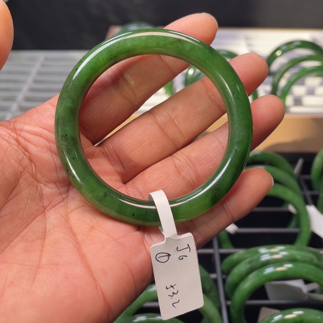 和田玉（碧玉）手镯未镶嵌