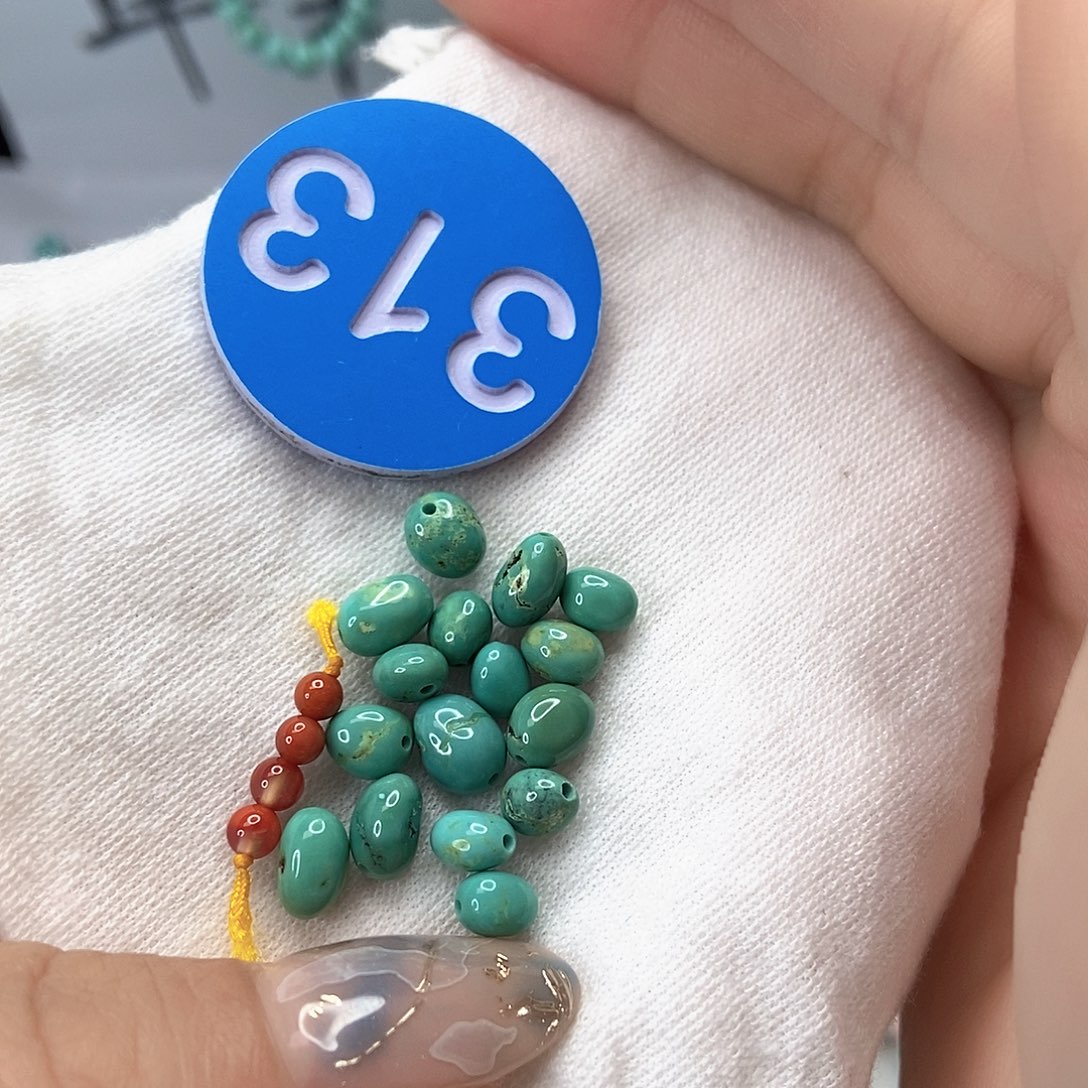 南红玛瑙未镶嵌珠宝奇石