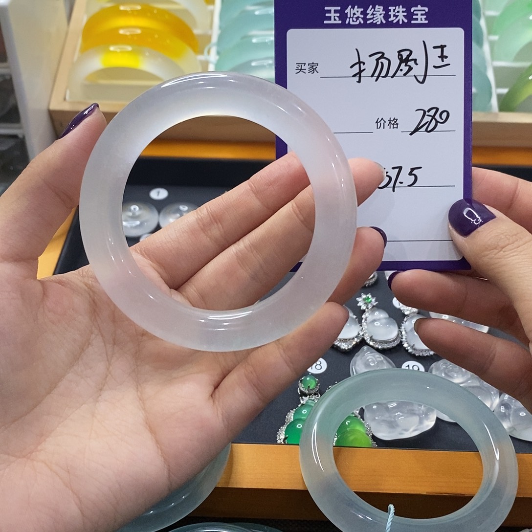 扬***倩直播一对一挑选链接