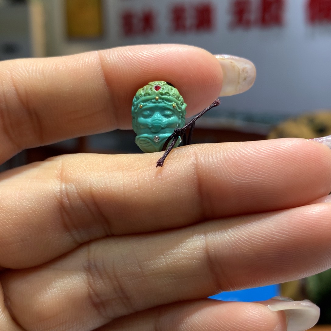 绿松石配饰未镶嵌