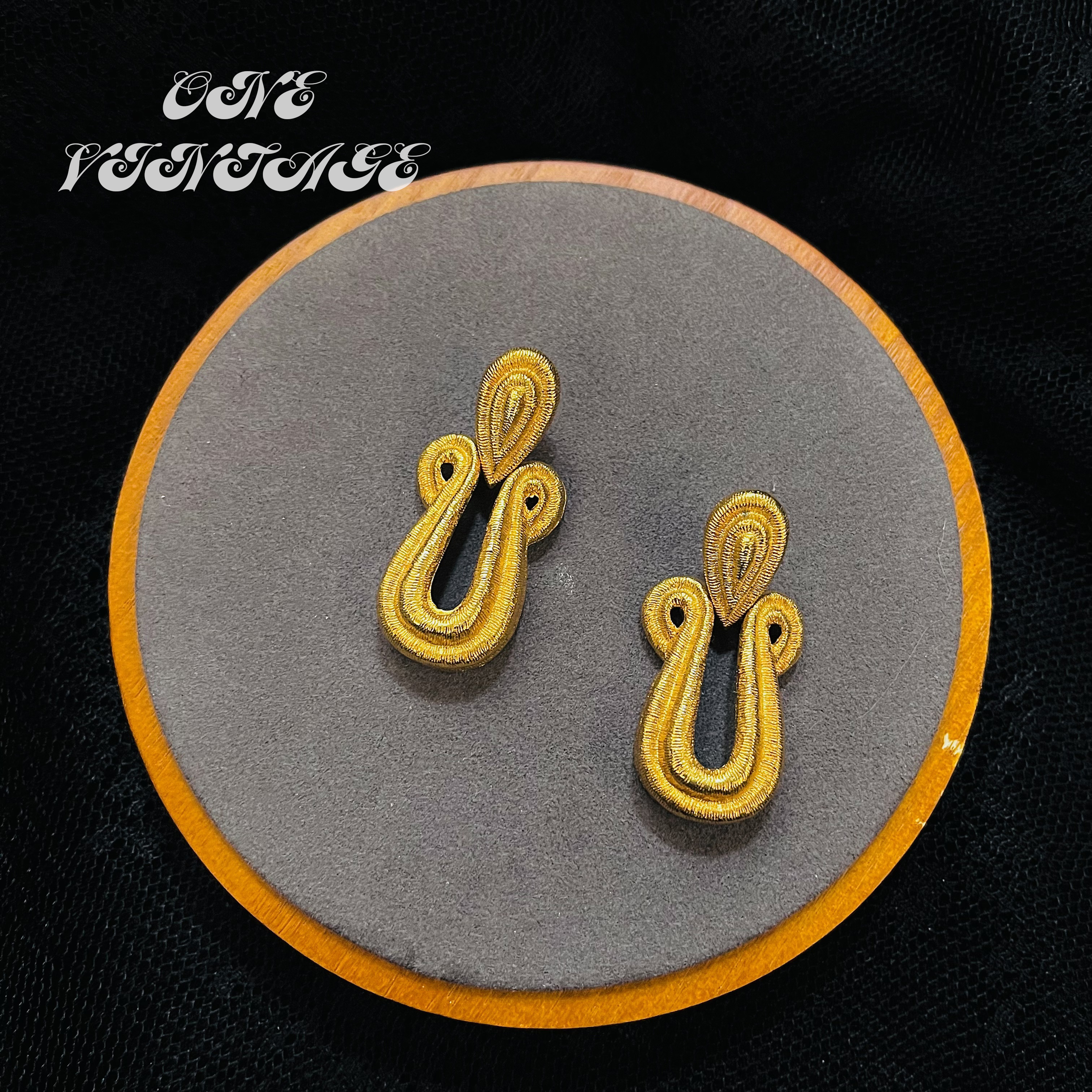 合金耳饰 G家复古竖琴浓金素金耳钉 Vintage