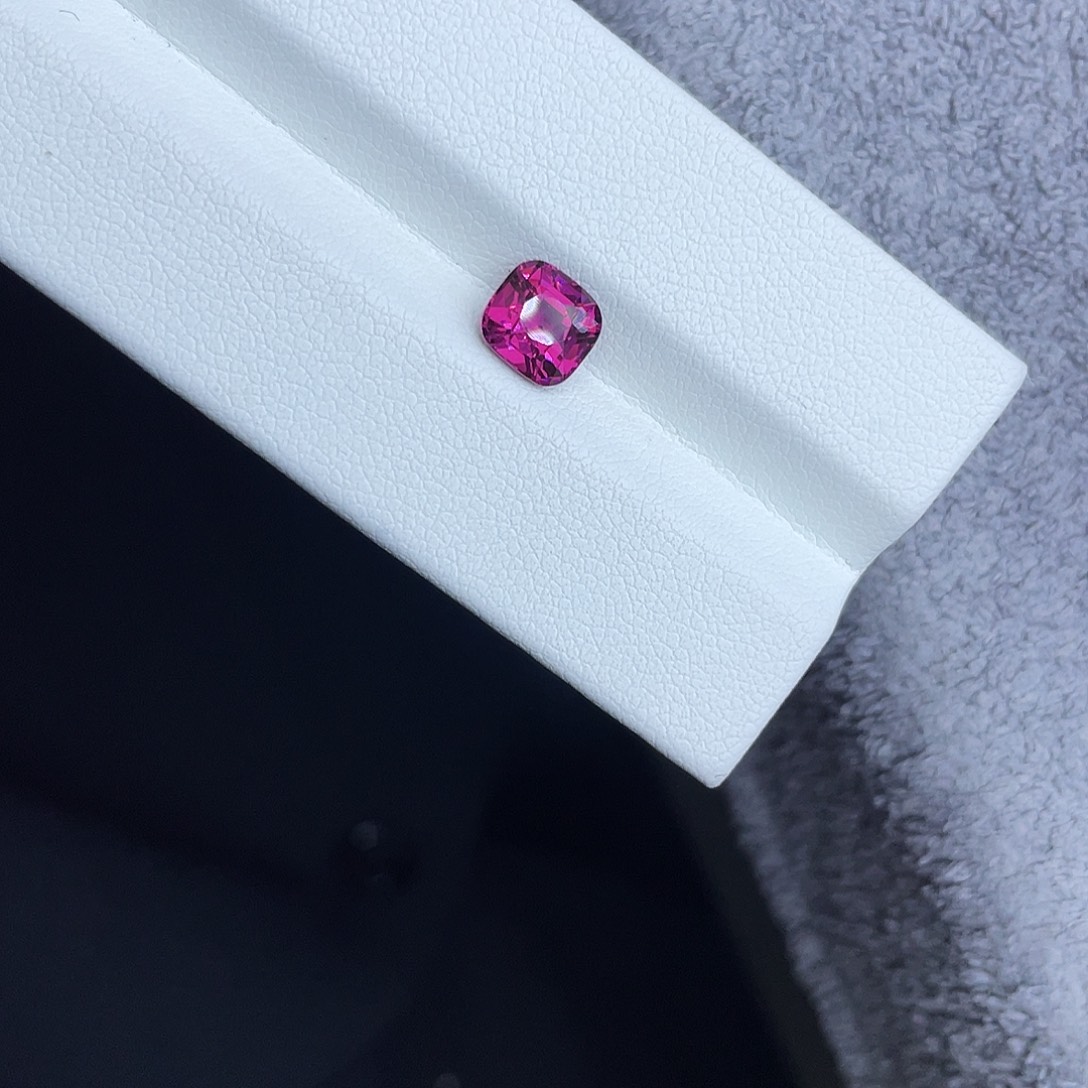 裸石石榴石未镶嵌1.63Ct