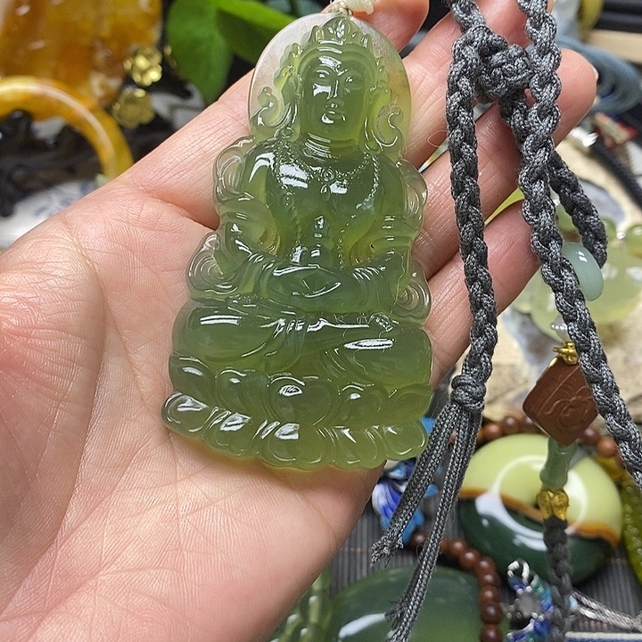 ****a蛇纹石玉未镶嵌颈饰