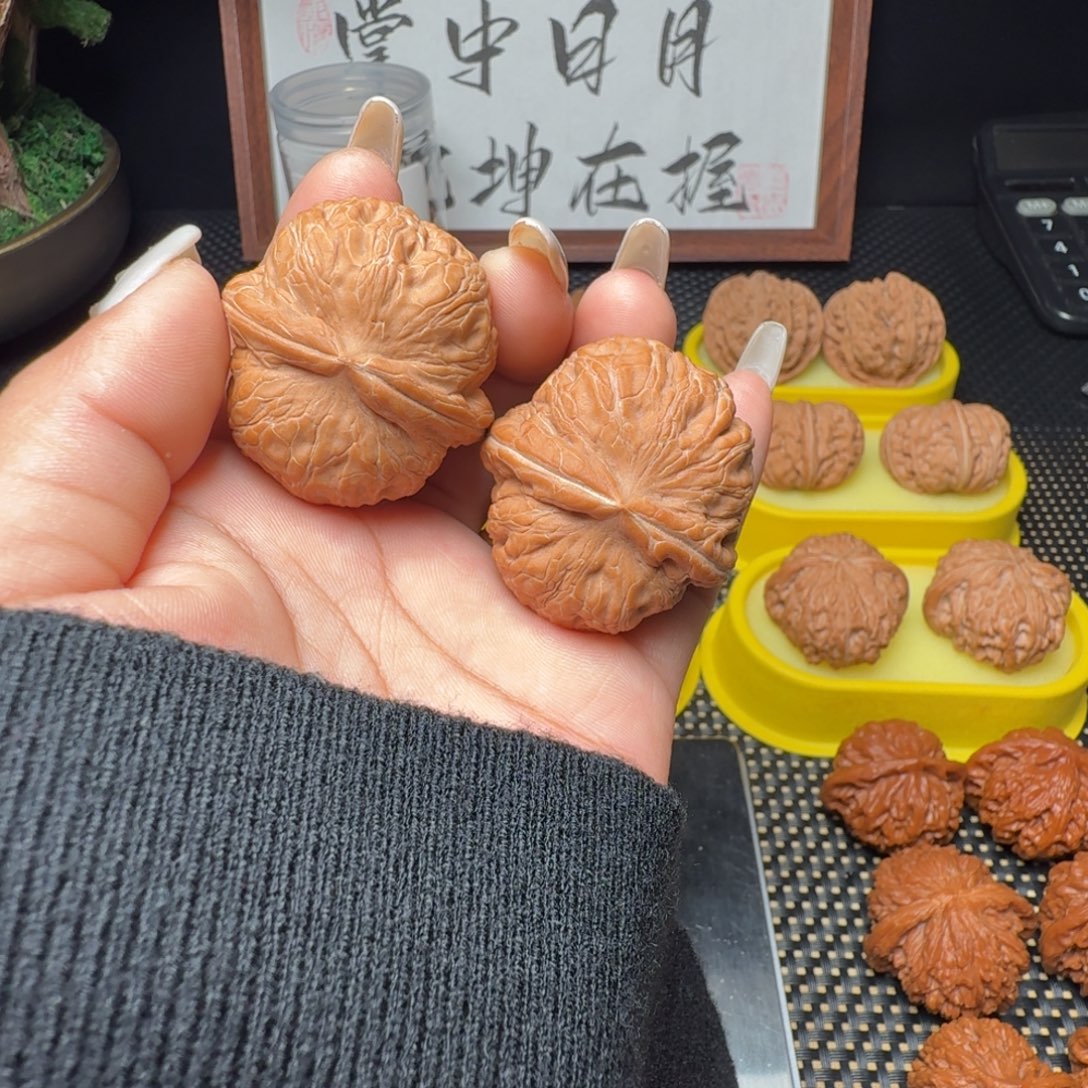 文玩核桃把件40元宝球宝45克➕