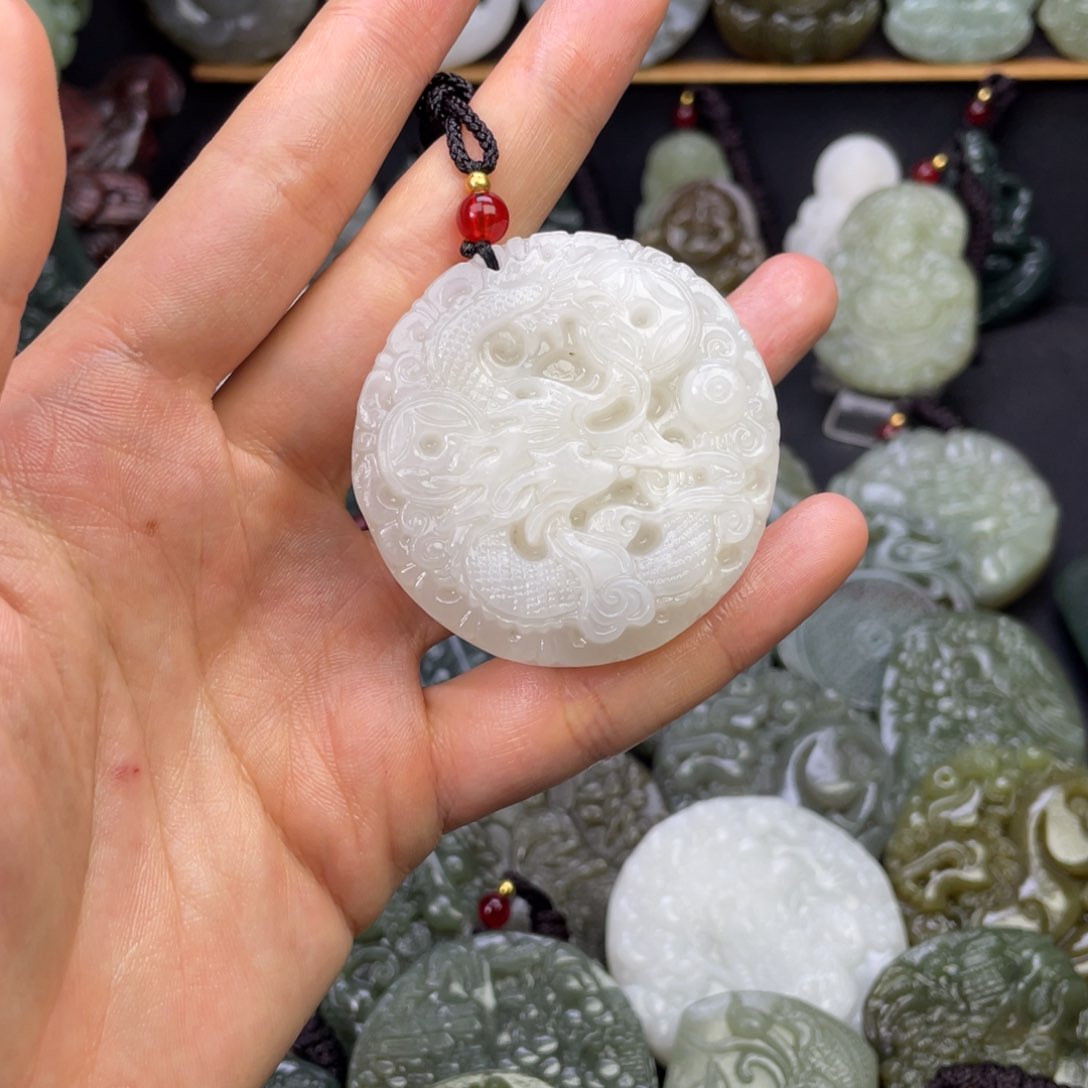 和田玉颈饰未镶嵌