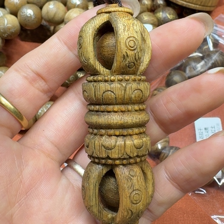 大叶紫檀（黑酸枝木类）