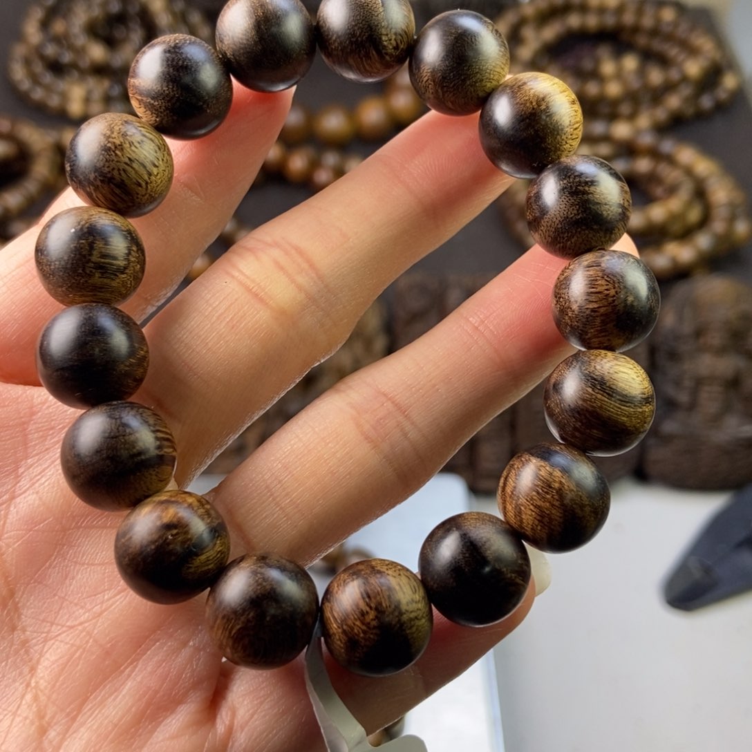 沉香手串桥*村越南芽庄瘤疤白