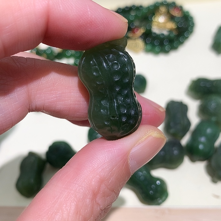 套链未镶嵌透闪石质玉