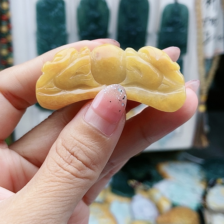 颈饰足铂镶嵌翡翠翡翠