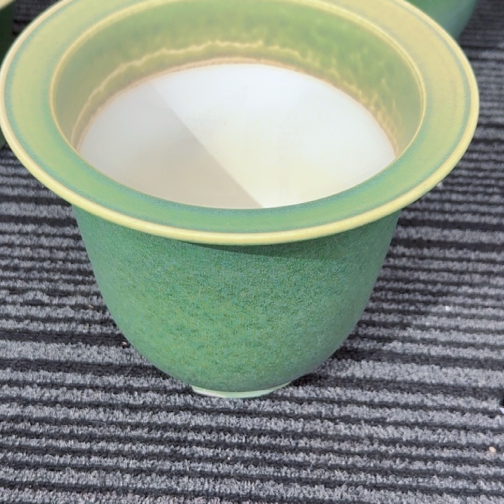 蘭***质绿釉金钟微瑕888888888