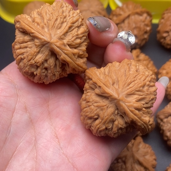 文玩核桃吊坠南疆石