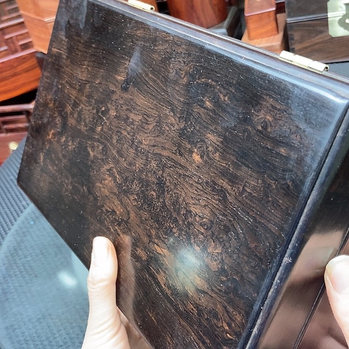 木覆***．30。19。 11紫光檀盒子也要