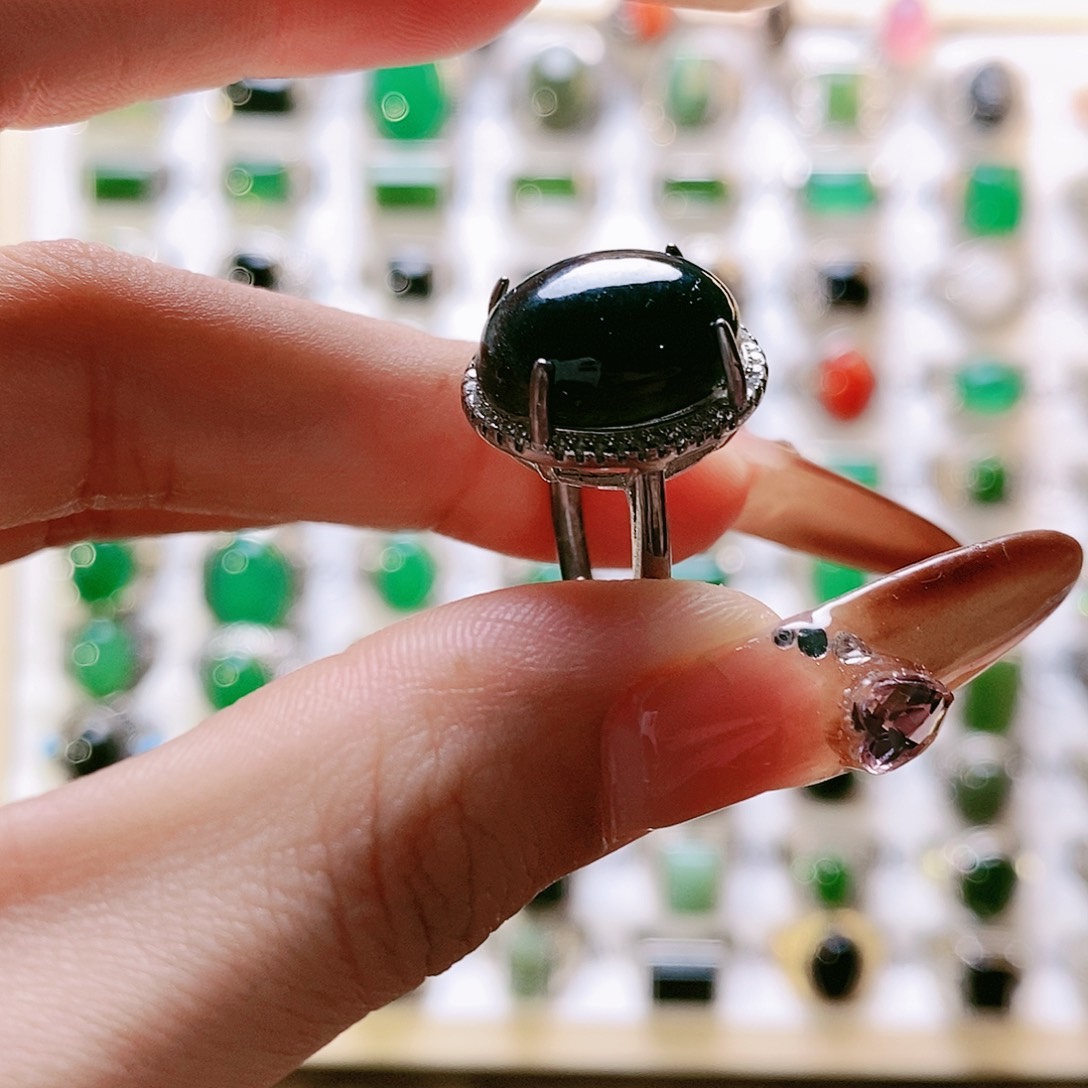 和田玉戒指未镶嵌