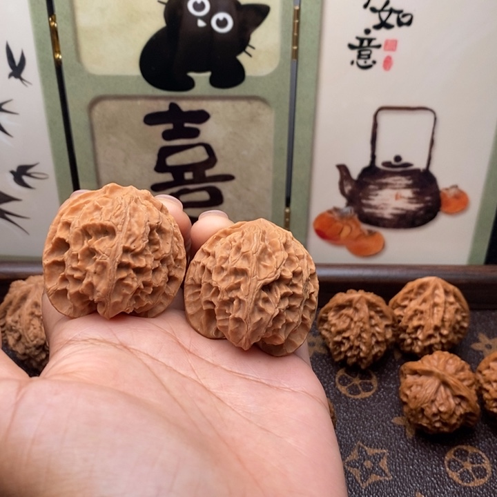 文玩核桃吊坠苹果